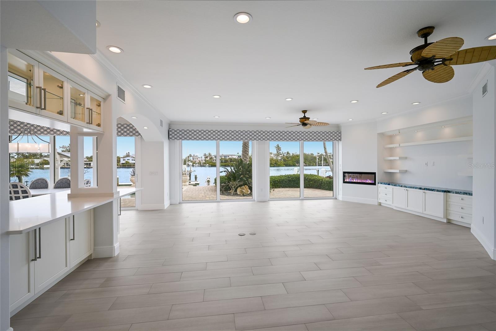 HOLMES BEACH 34TH UNIT REP - Residential