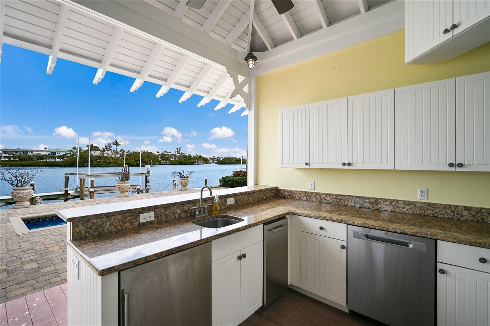 HOLMES BEACH 34TH UNIT REP - Residential