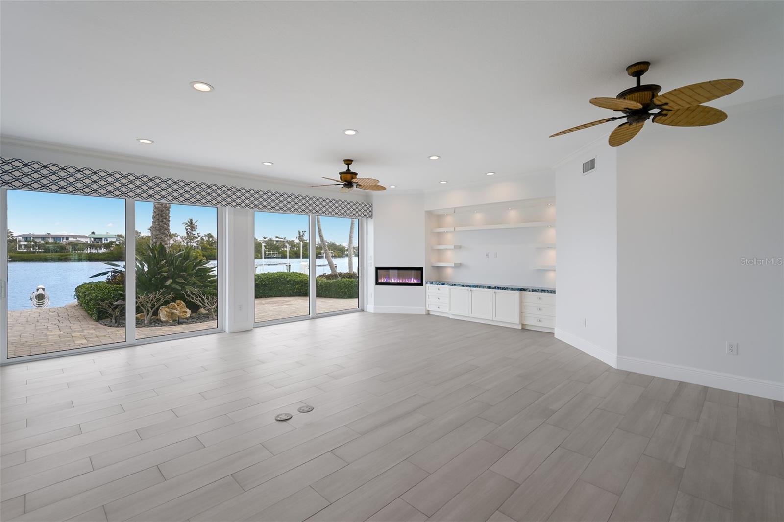 HOLMES BEACH 34TH UNIT REP - Residential