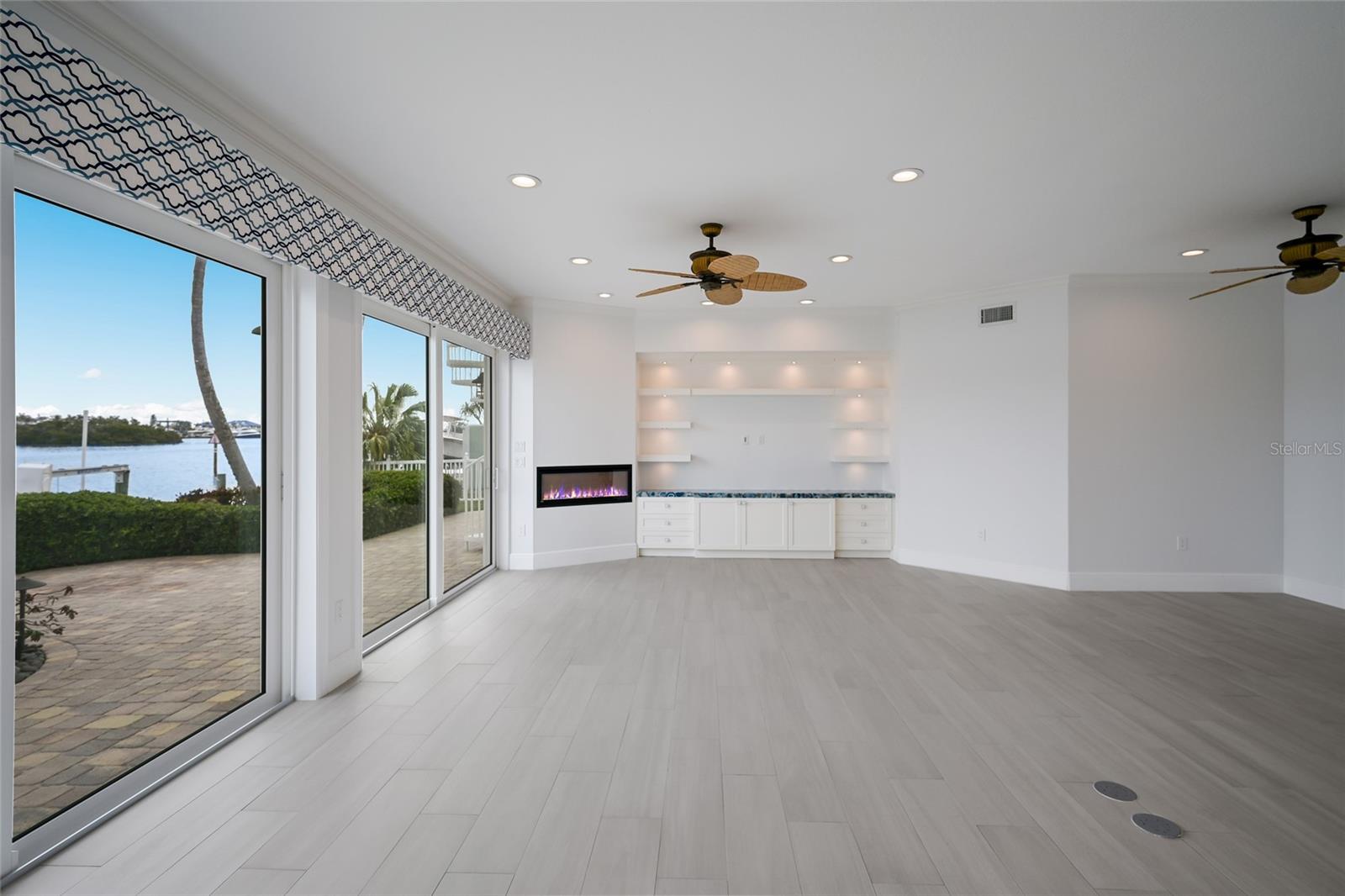 HOLMES BEACH 34TH UNIT REP - Residential