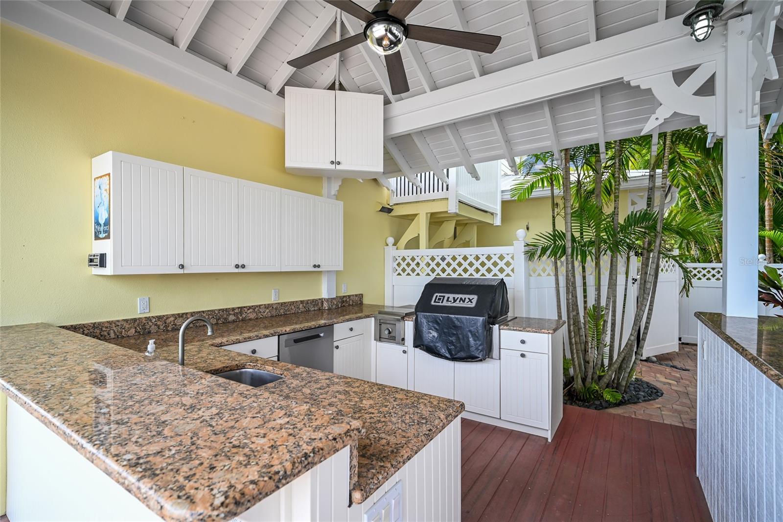 HOLMES BEACH 34TH UNIT REP - Residential