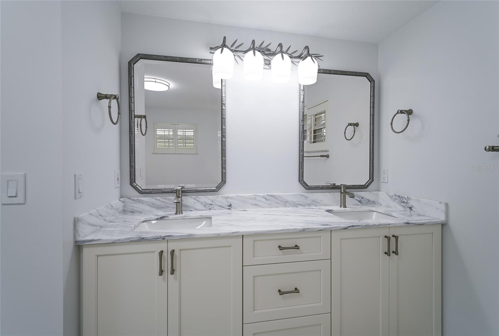 HOLMES BEACH 34TH UNIT REP - Residential