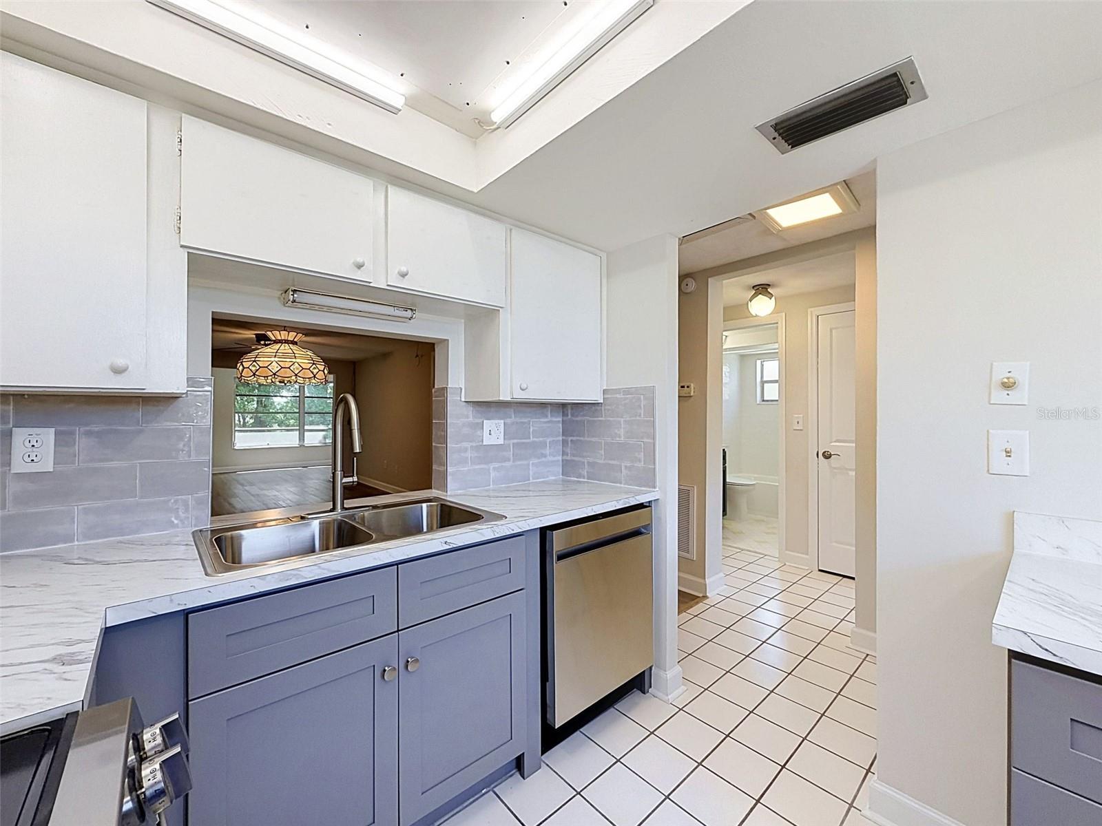4422 SUNSTATE DRIVE