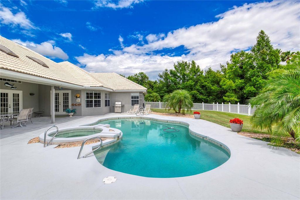 Photo of 7 Foxfords Chase, Ormond Beach, FL 32174 (MLS # V4944233)