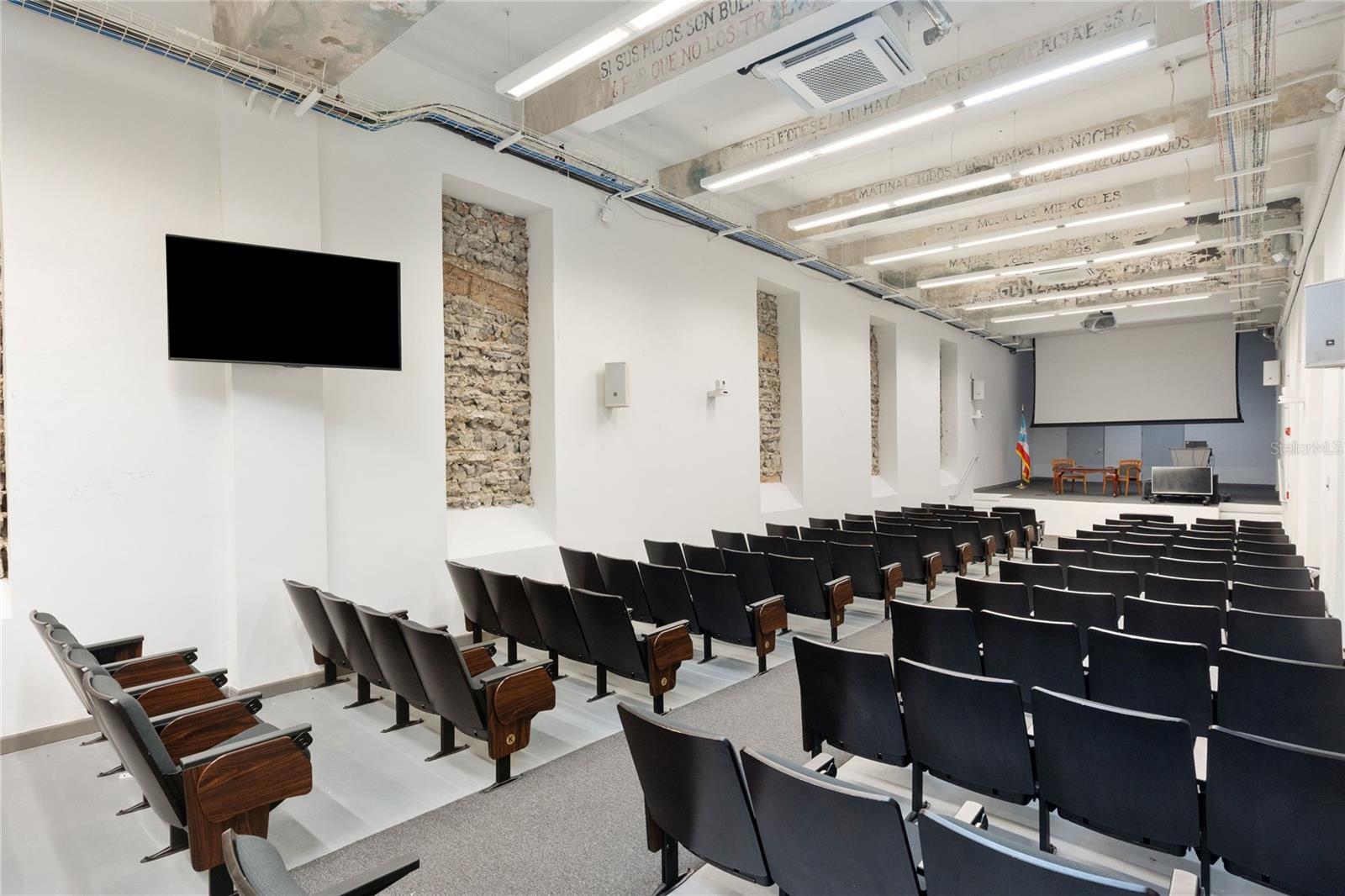 OLD SAN JUAN - Residential Income