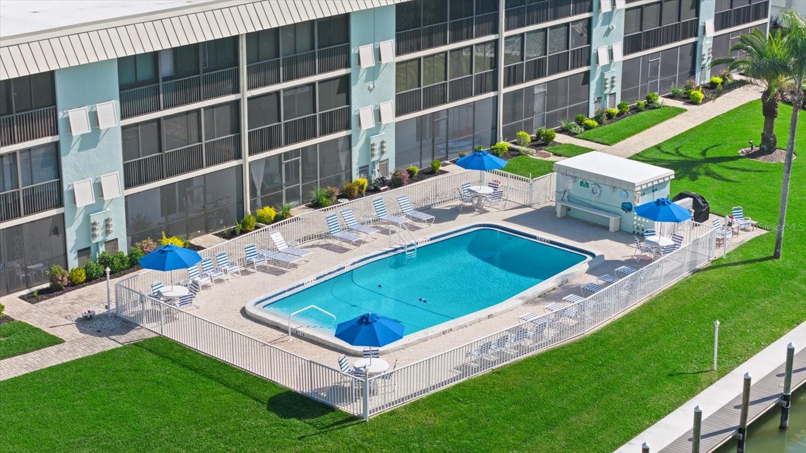 9200 MIDNIGHT PASS ROAD 28