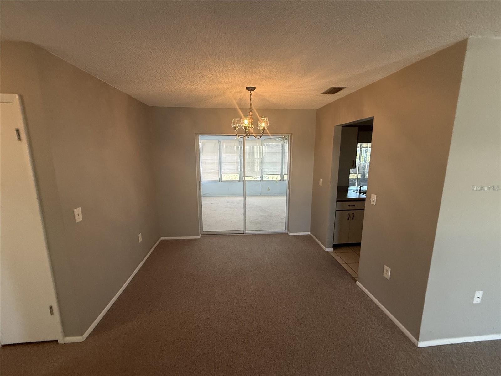 4212 NEIL LANE