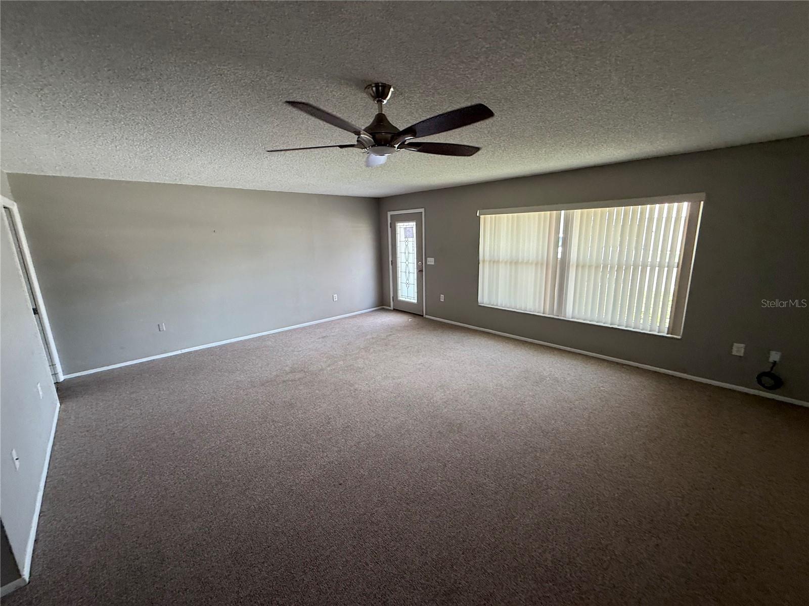 4212 NEIL LANE