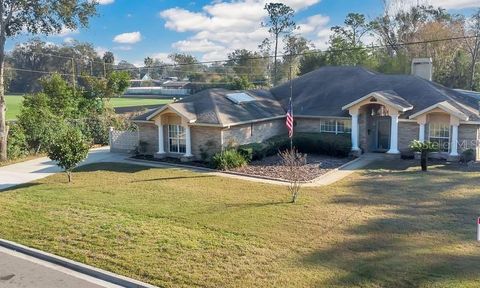 A home in DELAND