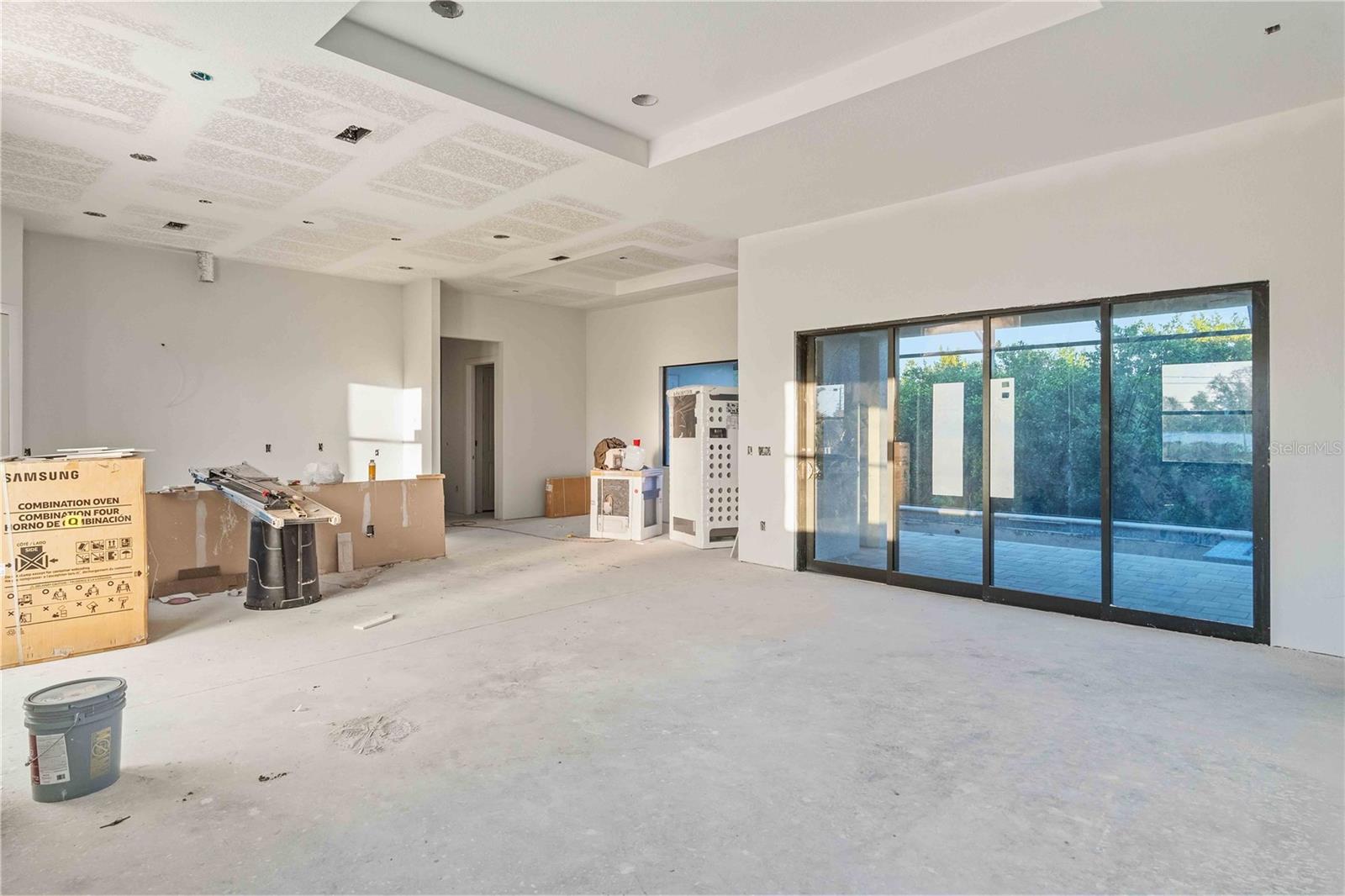 WINDWARD ISLES - Residential