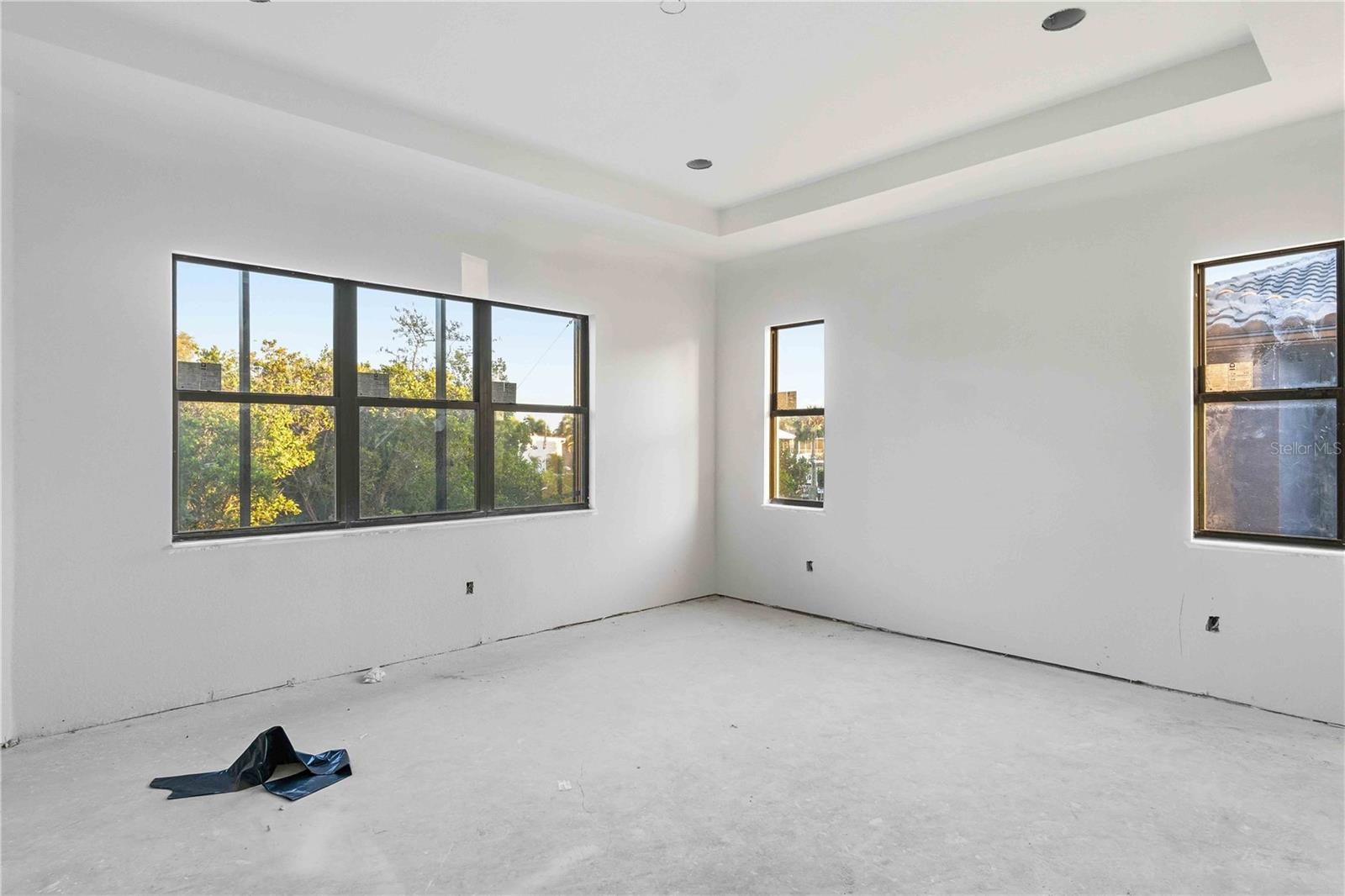 WINDWARD ISLES - Residential