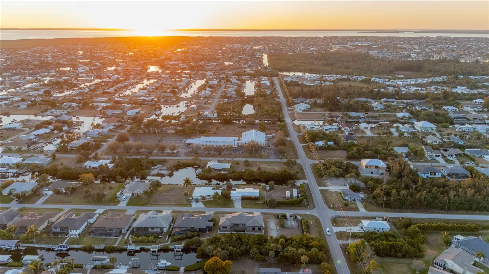 WINDWARD ISLES - Residential