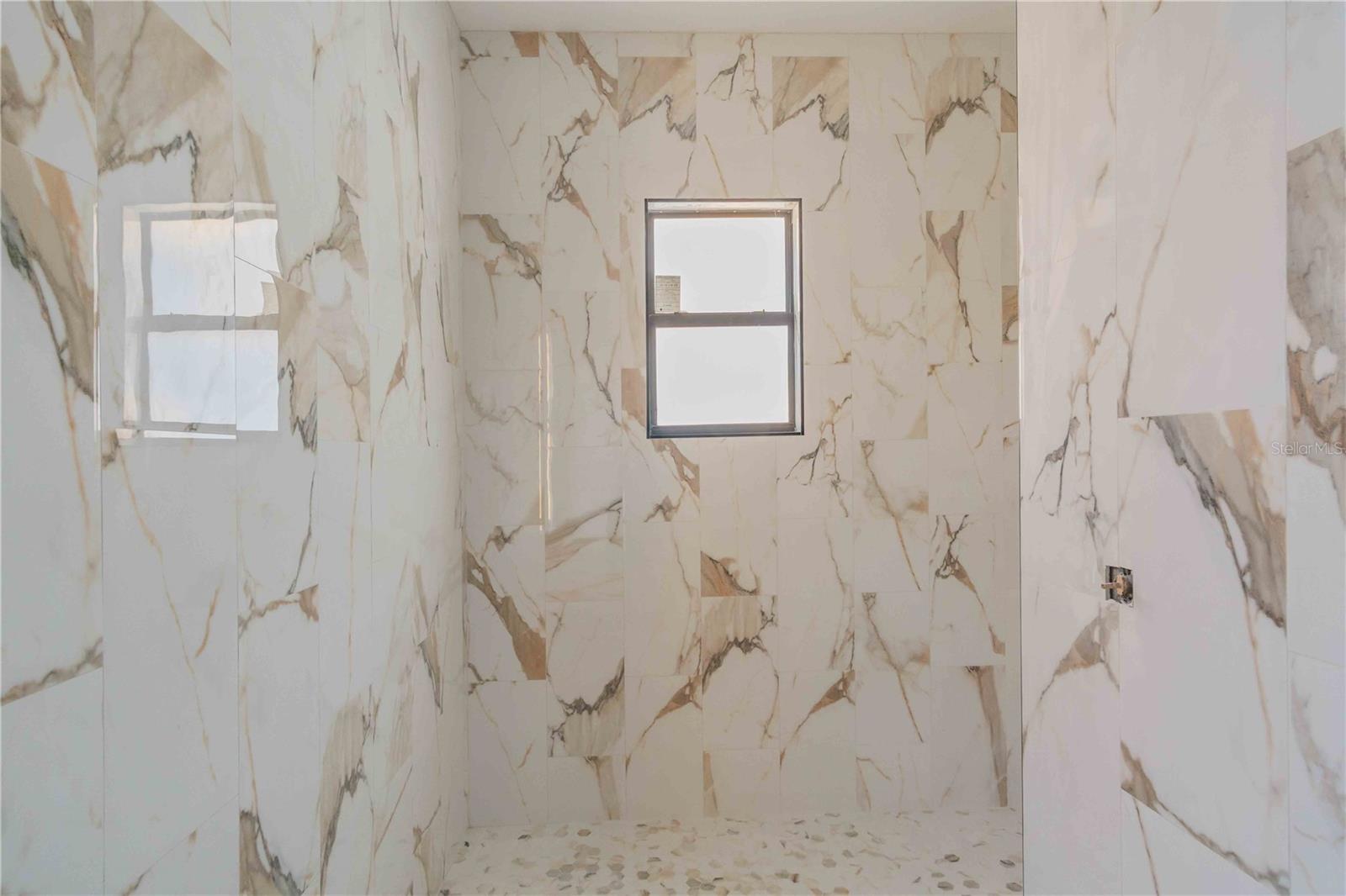 WINDWARD ISLES - Residential