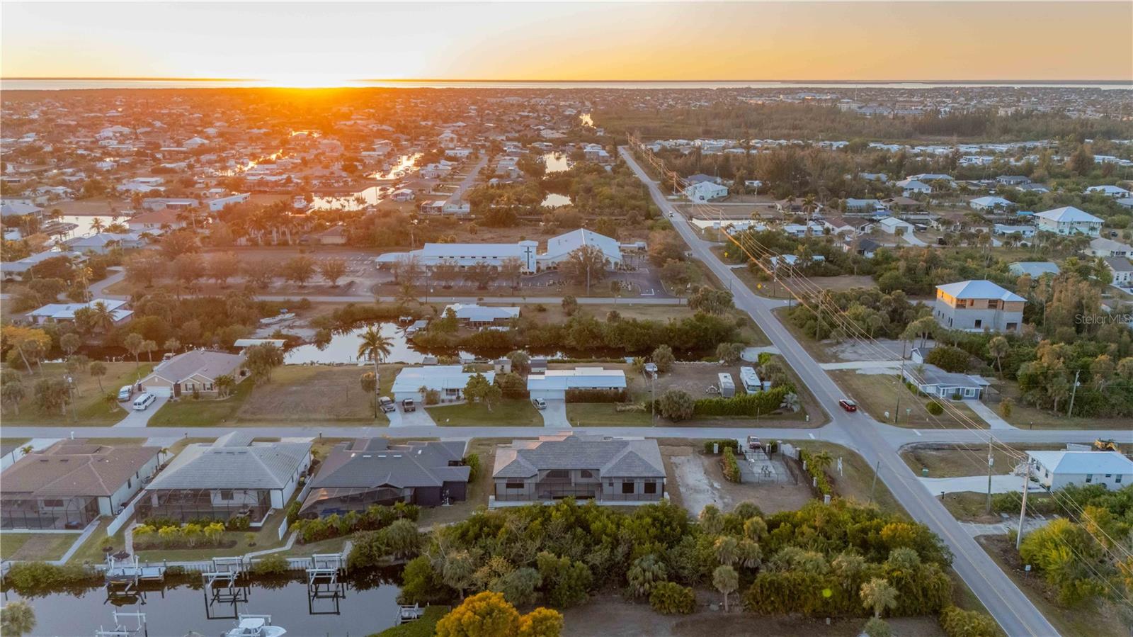 WINDWARD ISLES - Residential