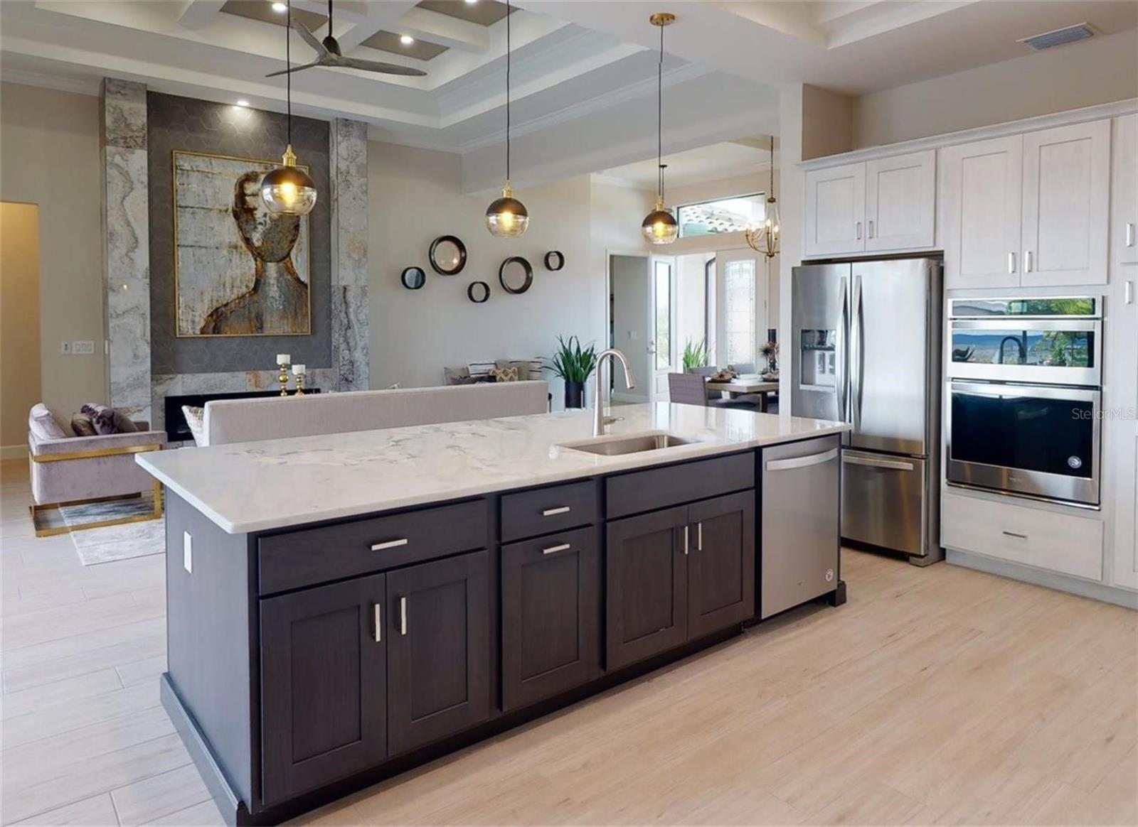 WINDWARD ISLES - Residential