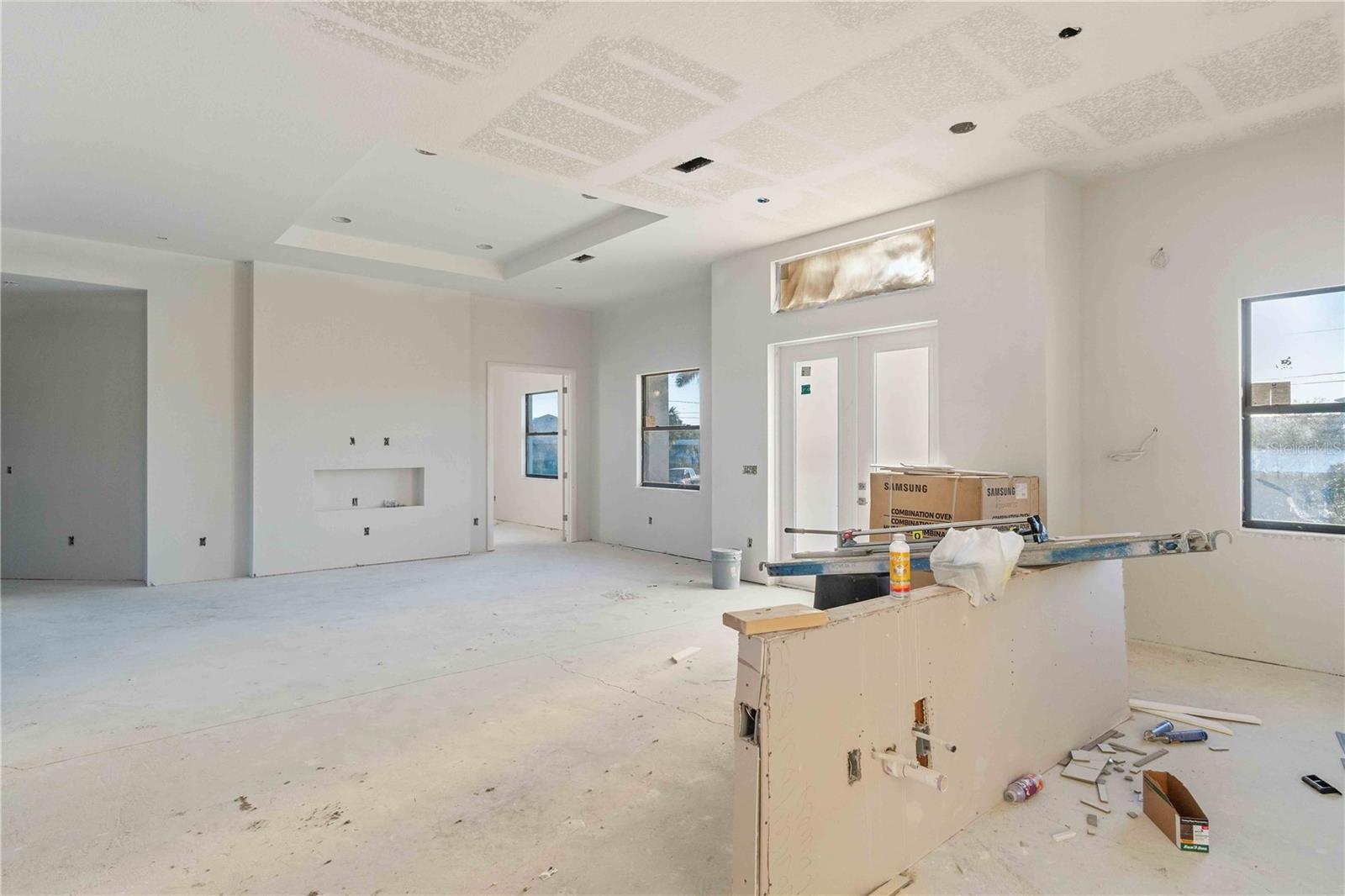 WINDWARD ISLES - Residential