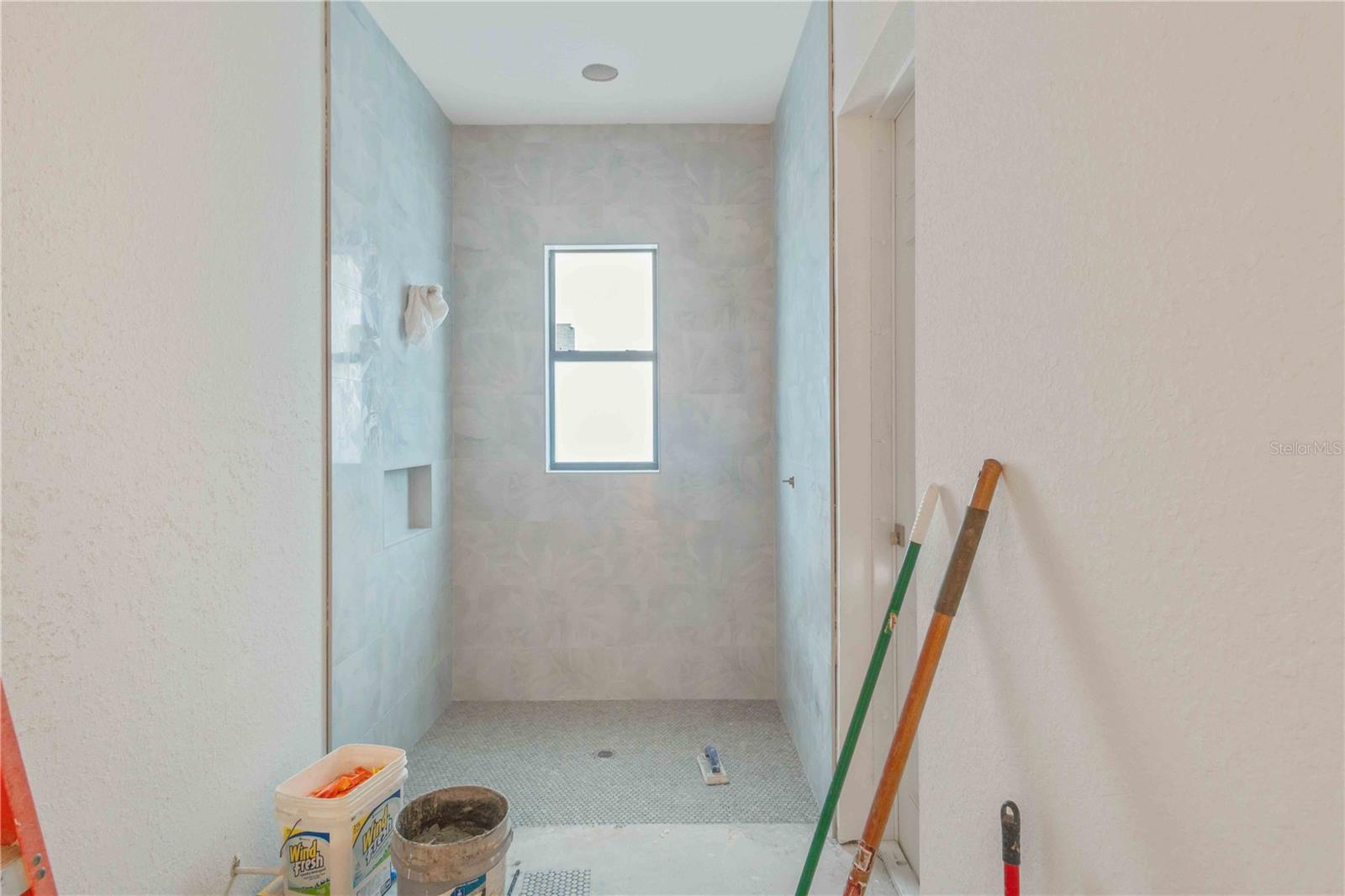 WINDWARD ISLES - Residential