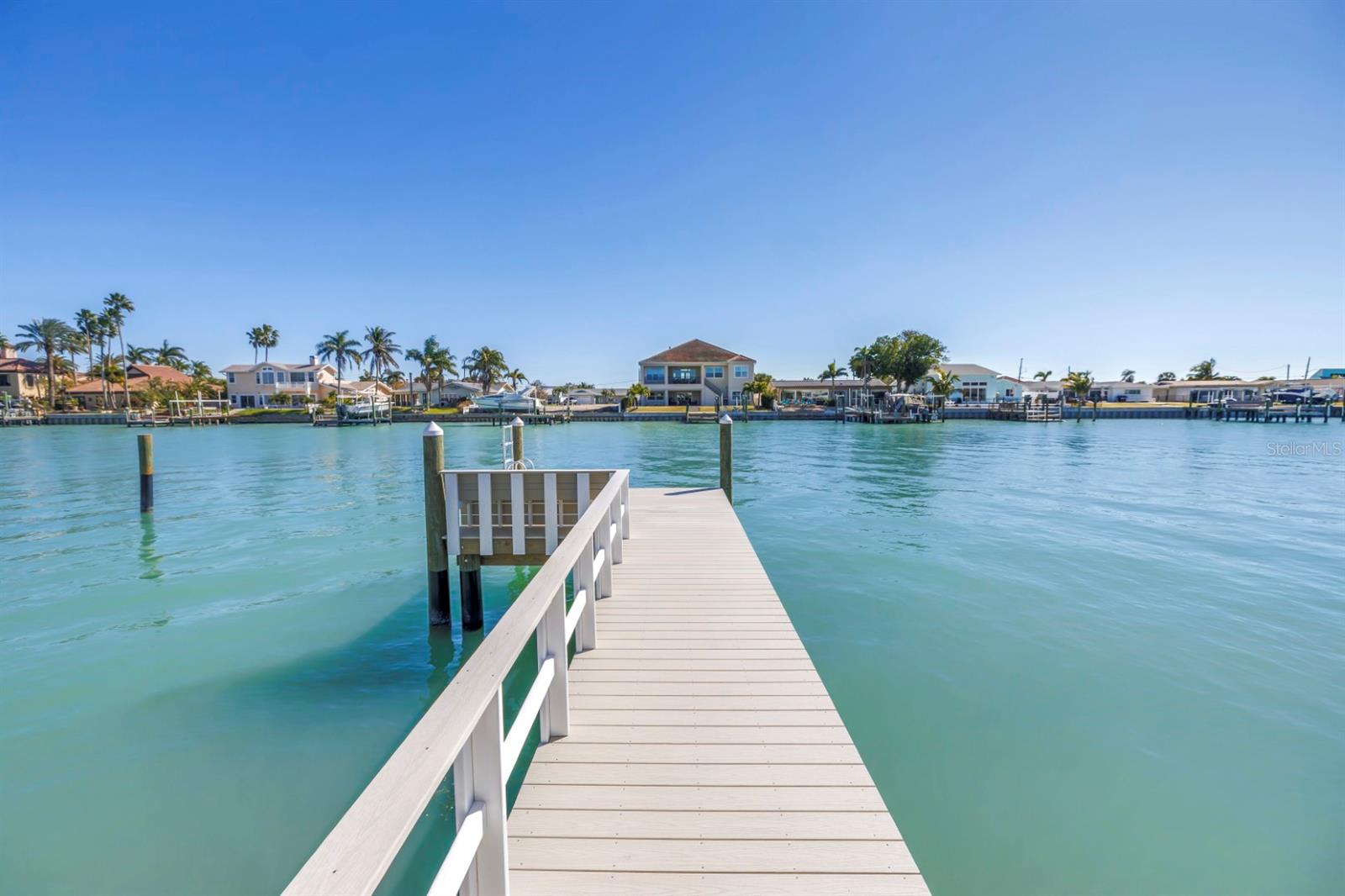 CAPRI ISLE - Residential