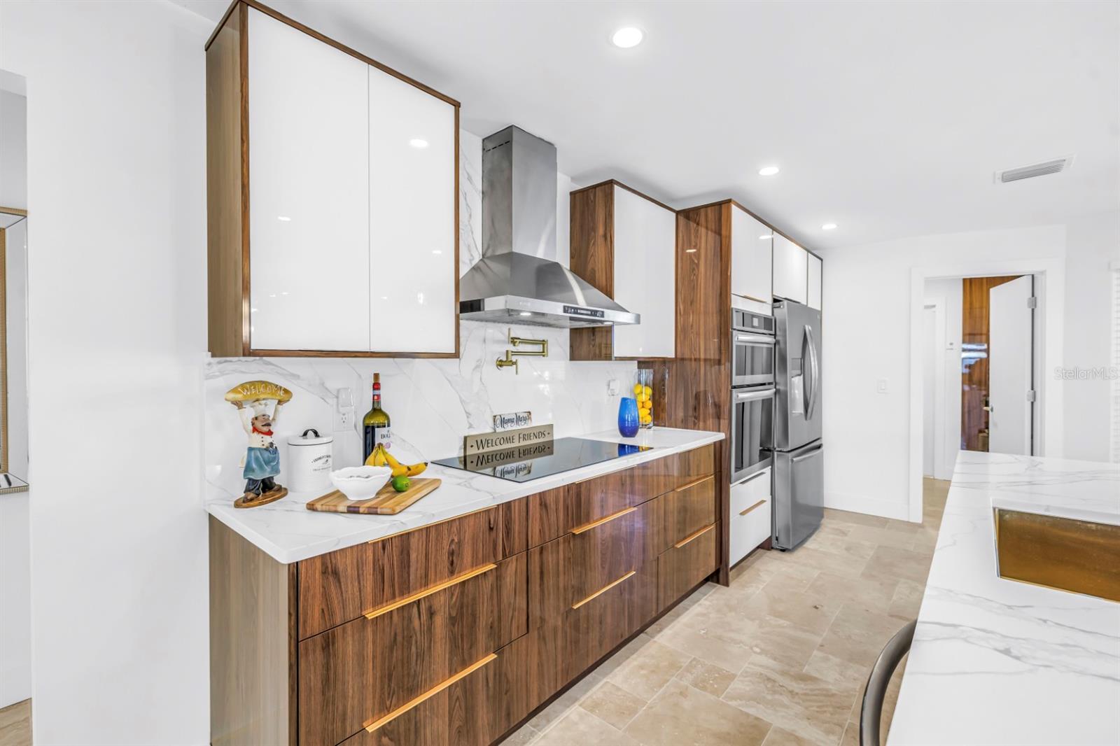 CAPRI ISLE - Residential