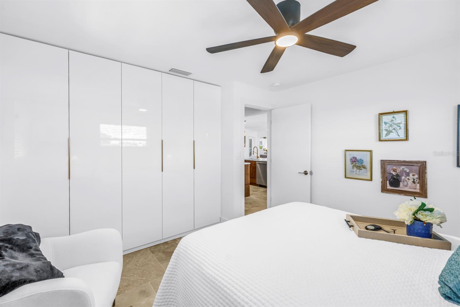 CAPRI ISLE - Residential