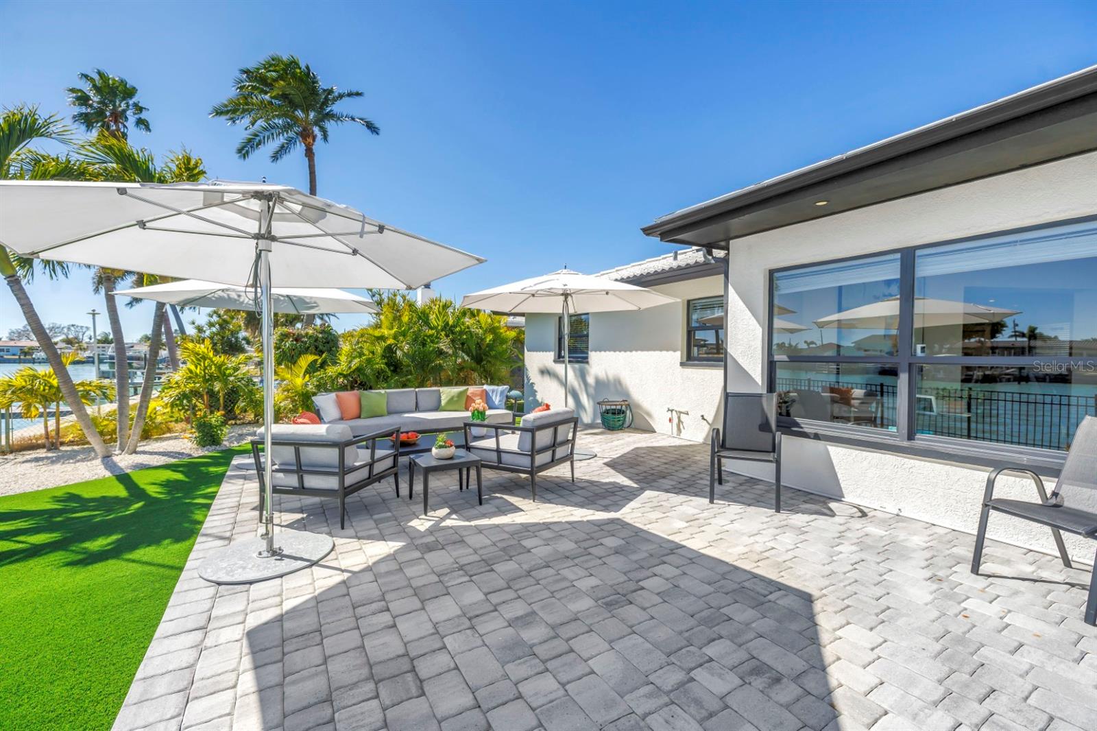 CAPRI ISLE - Residential