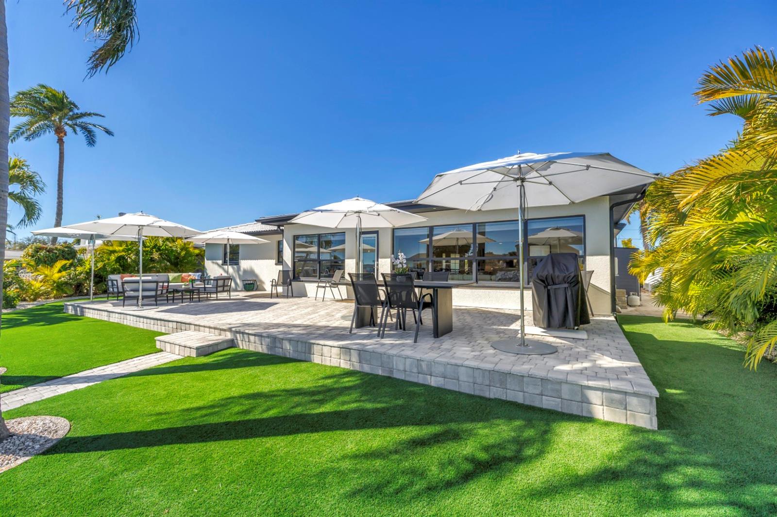 CAPRI ISLE - Residential