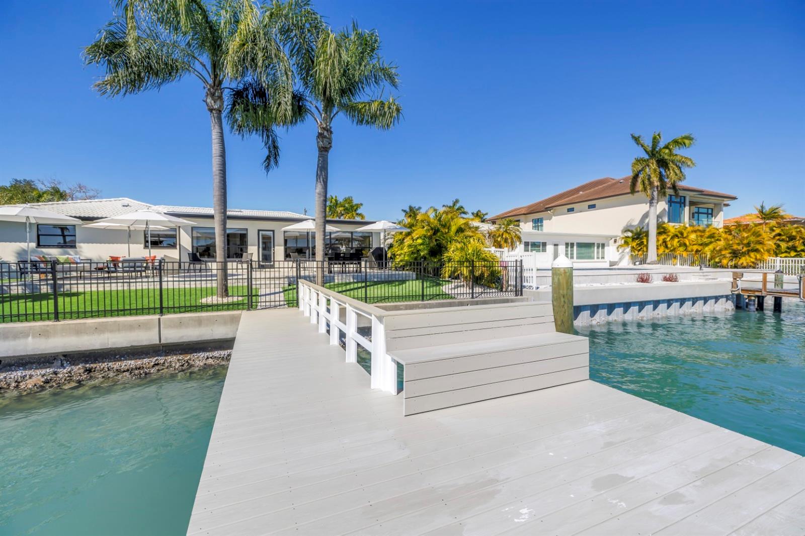 CAPRI ISLE - Residential