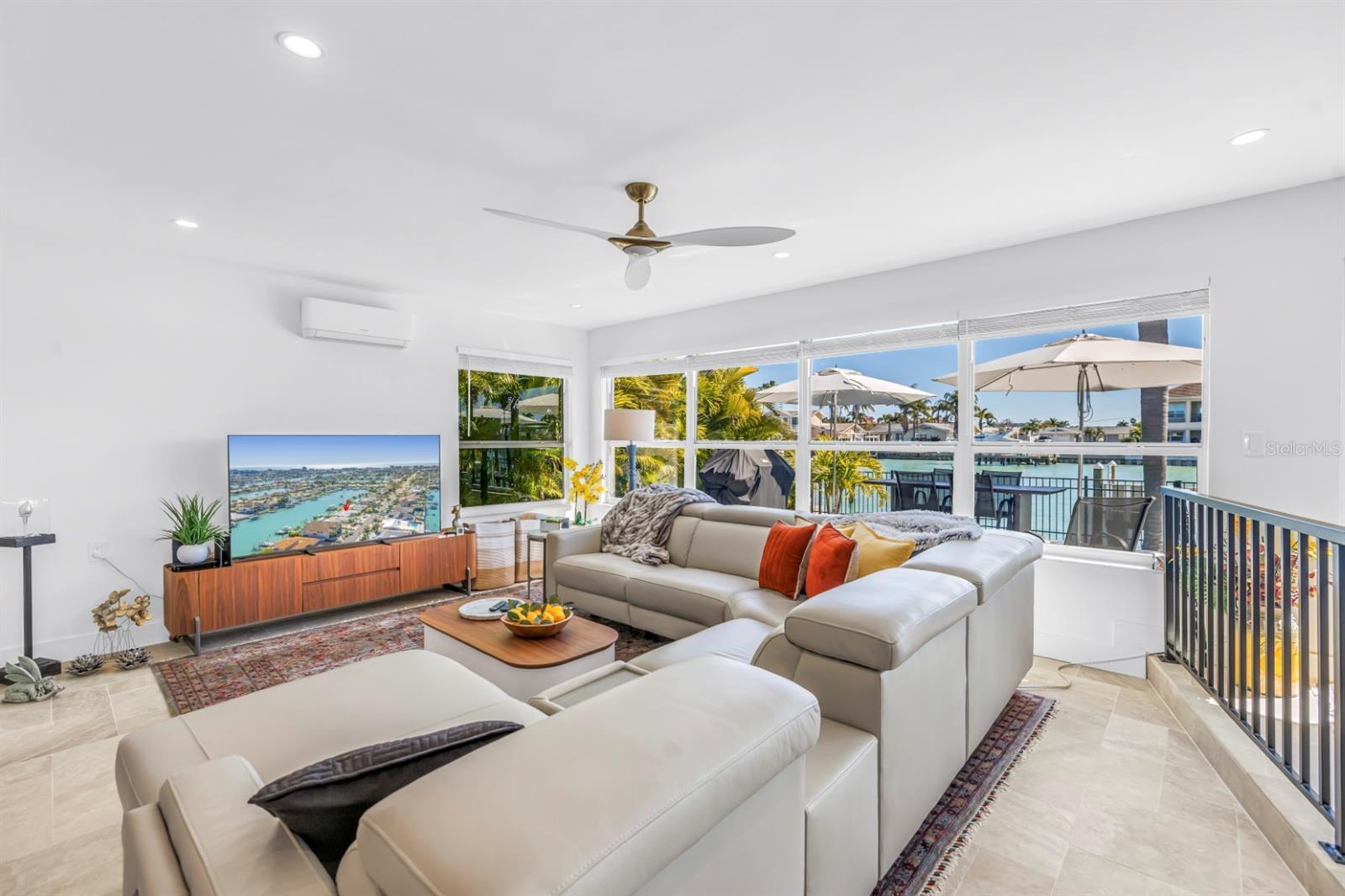 CAPRI ISLE - Residential