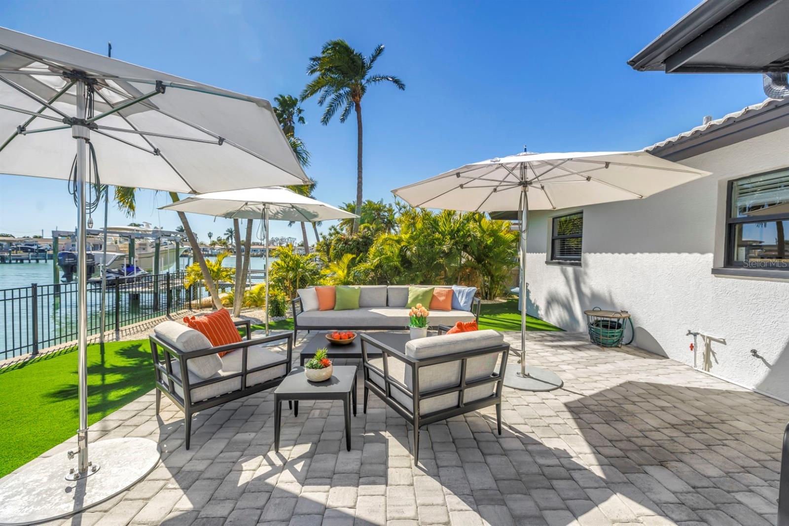 CAPRI ISLE - Residential