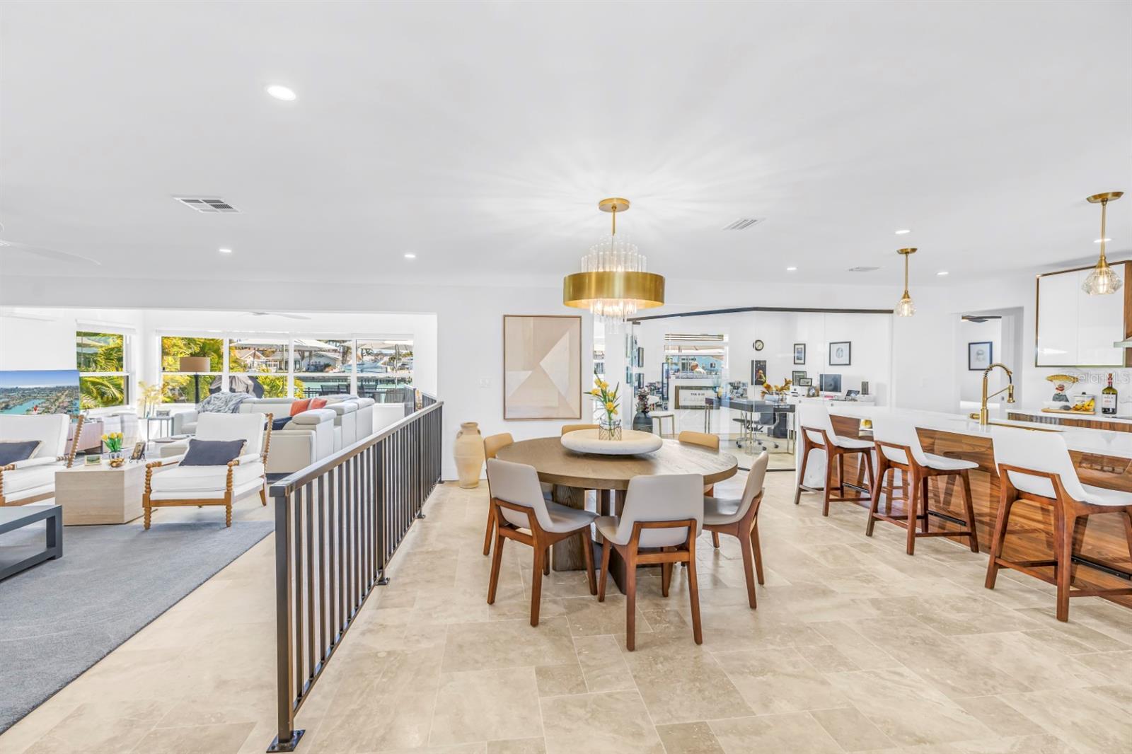 CAPRI ISLE - Residential