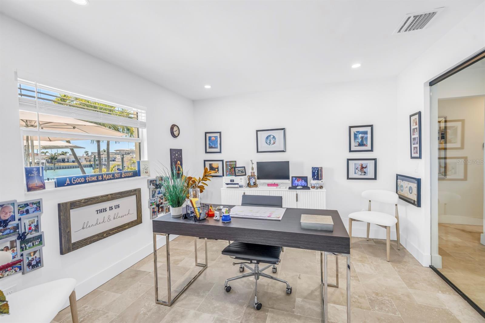 CAPRI ISLE - Residential