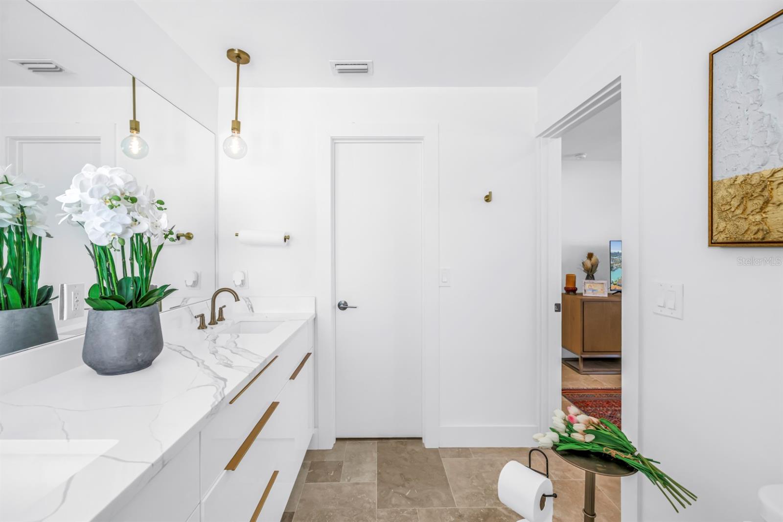 CAPRI ISLE - Residential