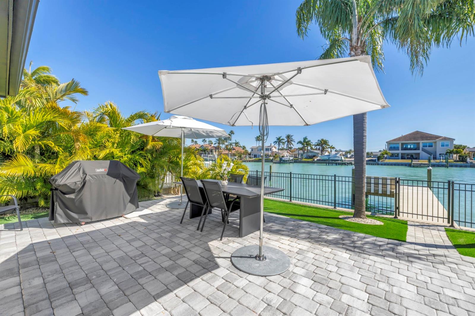 CAPRI ISLE - Residential