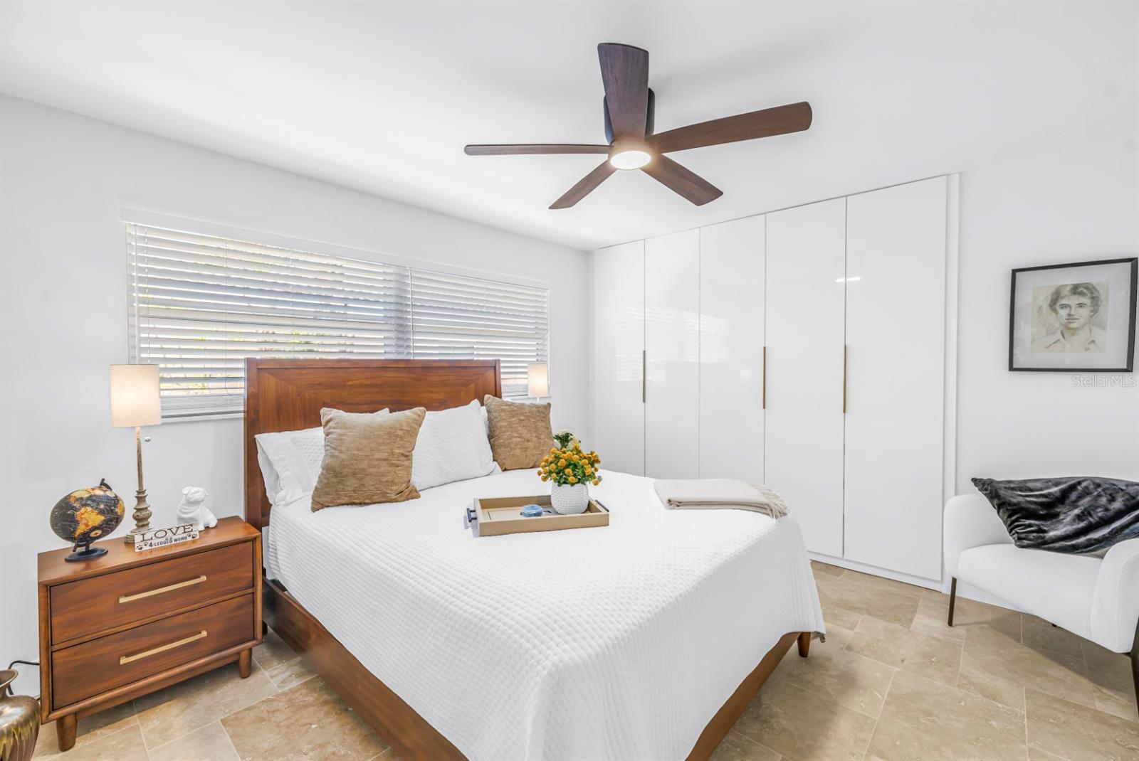 CAPRI ISLE - Residential