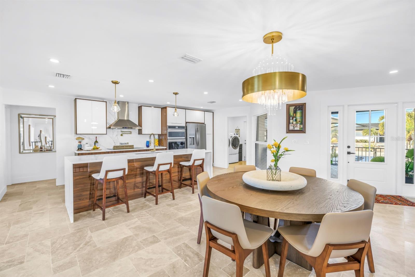 CAPRI ISLE - Residential