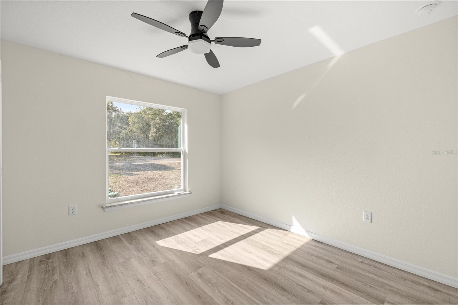 SILVER SPRINGS SHORES - Residential