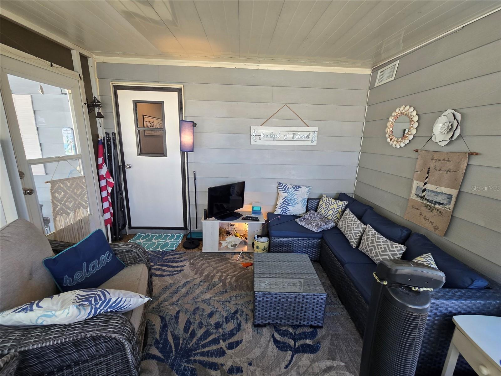 SWEETWATER GOLF & TENNIS CLUB ADD 01 - Residential