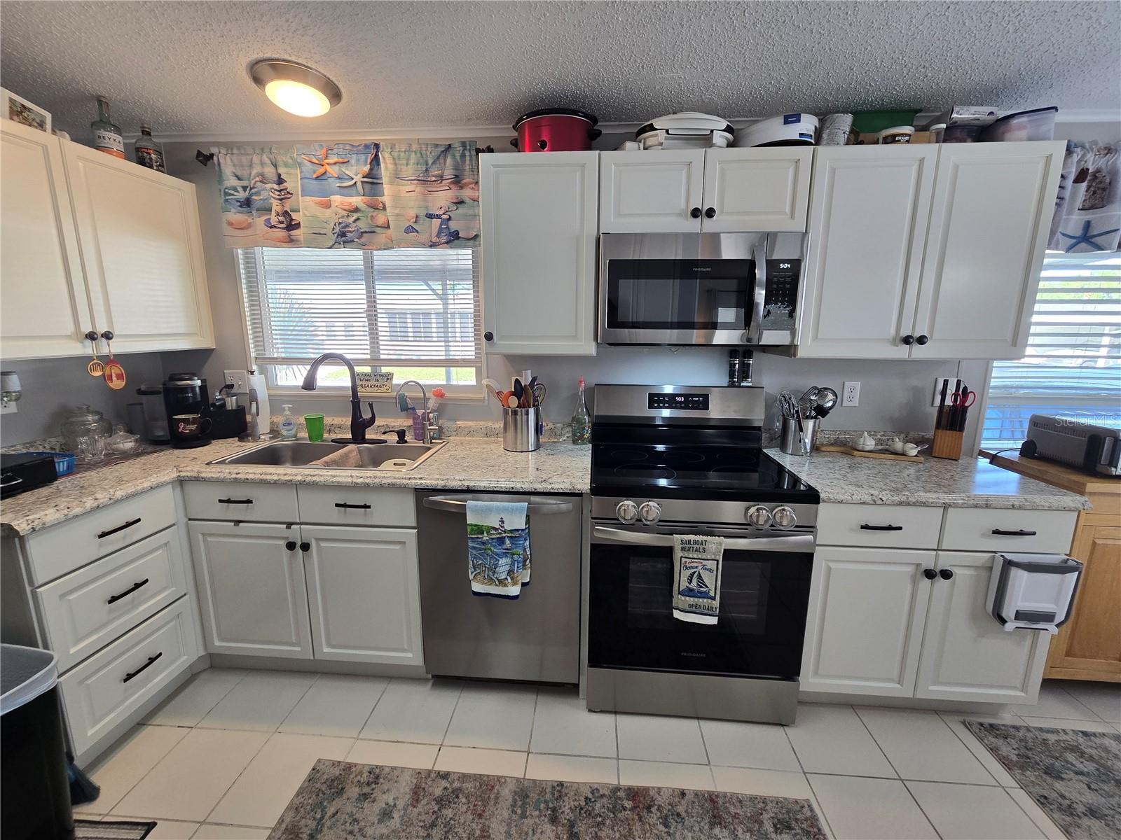 SWEETWATER GOLF & TENNIS CLUB ADD 01 - Residential