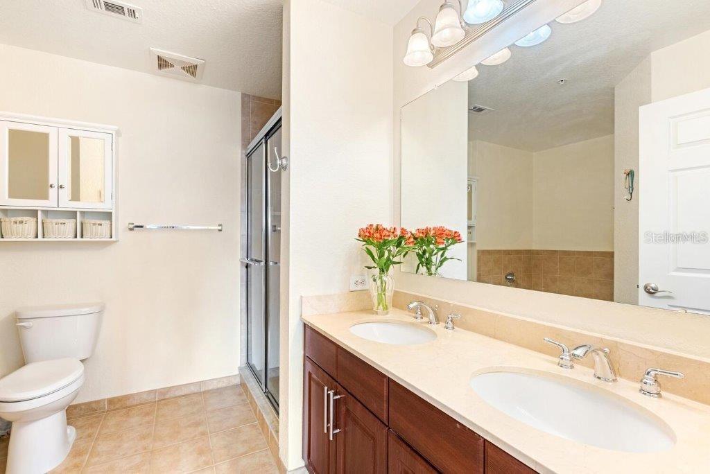 BROADWAY PROMENADE - Residential