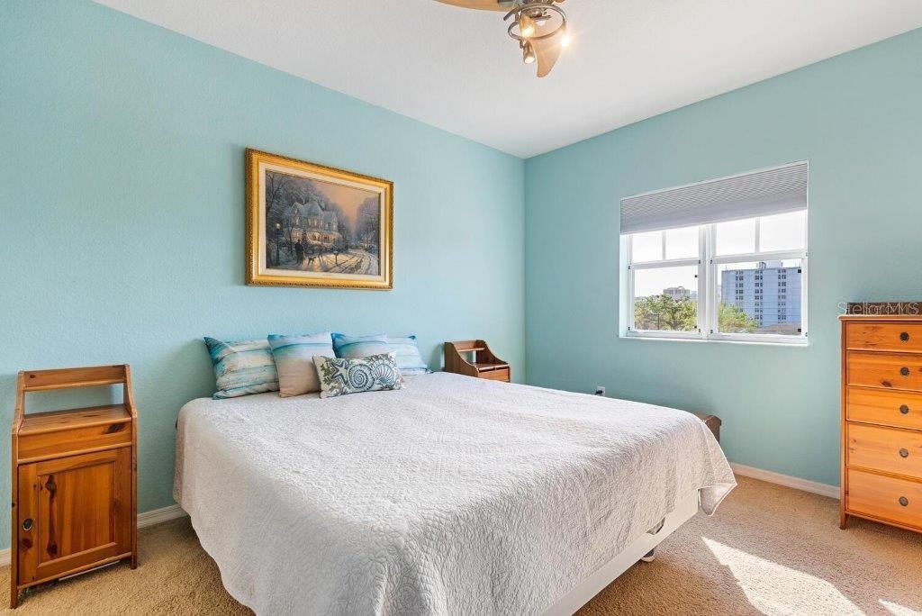 BROADWAY PROMENADE - Residential