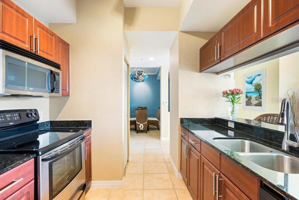 BROADWAY PROMENADE - Residential