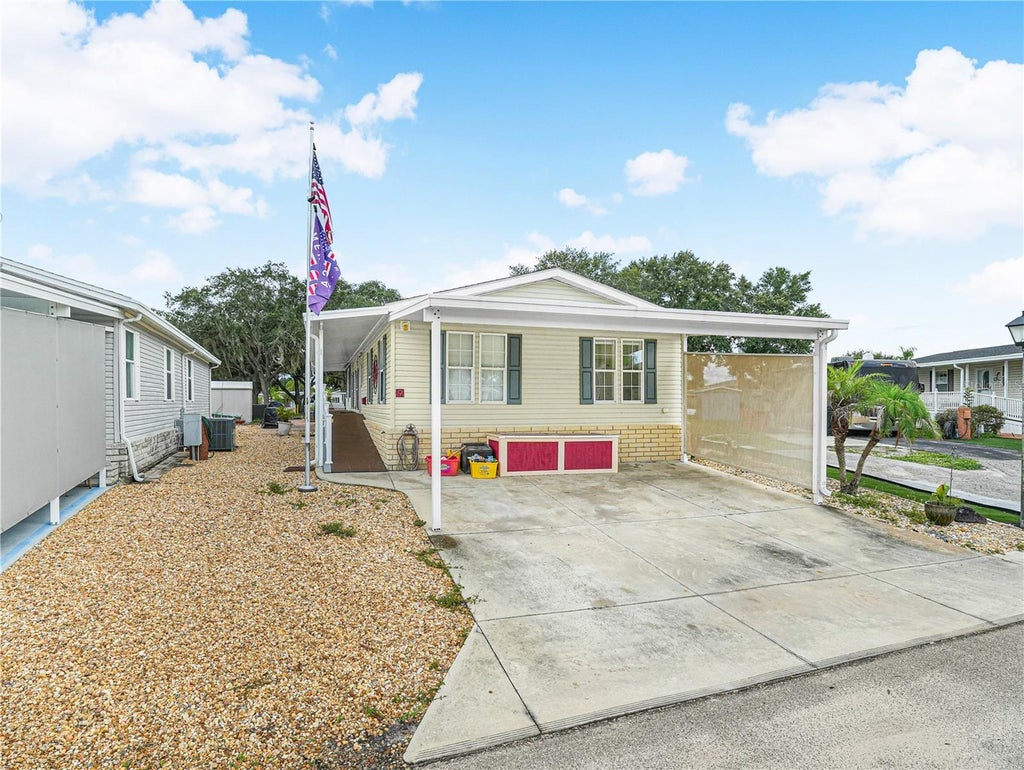 Photo of 9 Silver Doctor Lane, Lake Wales, FL 33898 (MLS # K4903749)