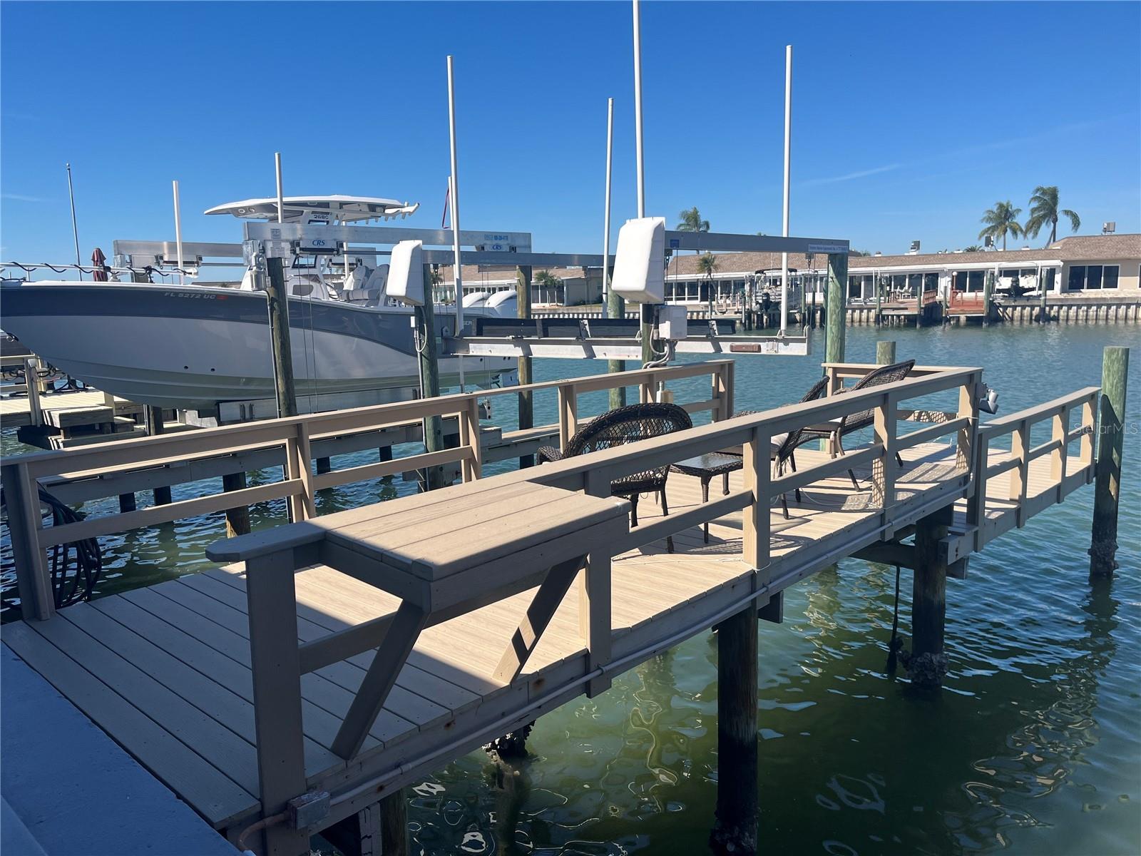BOCA CIEGA POINT EAST - Residential