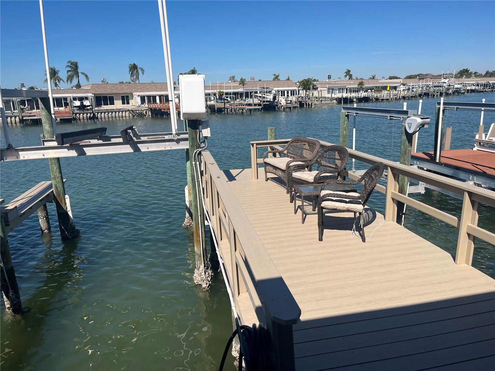 BOCA CIEGA POINT EAST - Residential
