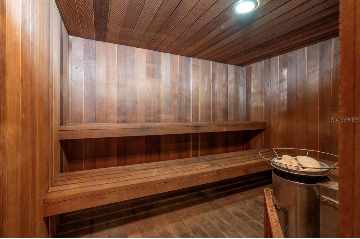 BOCA CIEGA POINT EAST - Residential