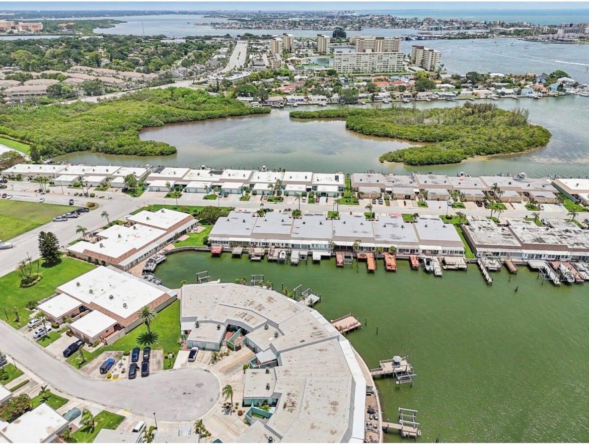 BOCA CIEGA POINT EAST - Residential