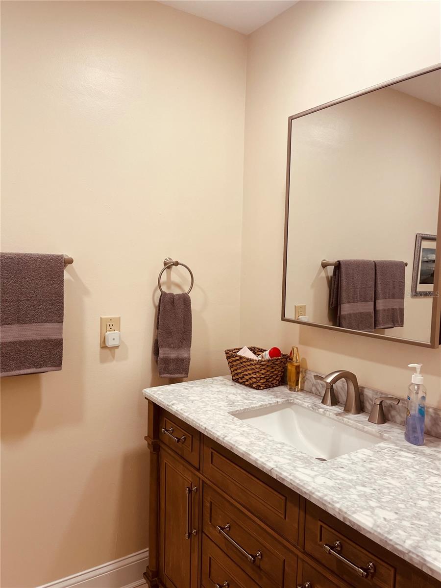 BOCA CIEGA POINT EAST - Residential