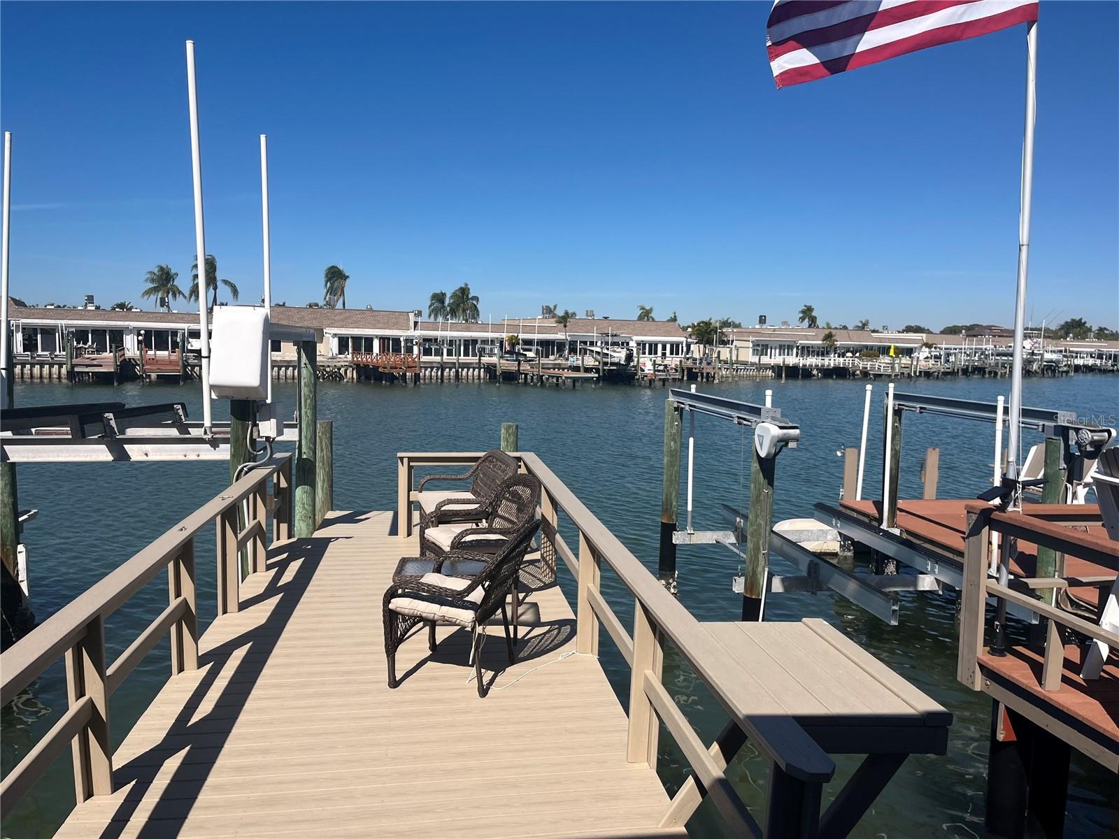 BOCA CIEGA POINT EAST - Residential