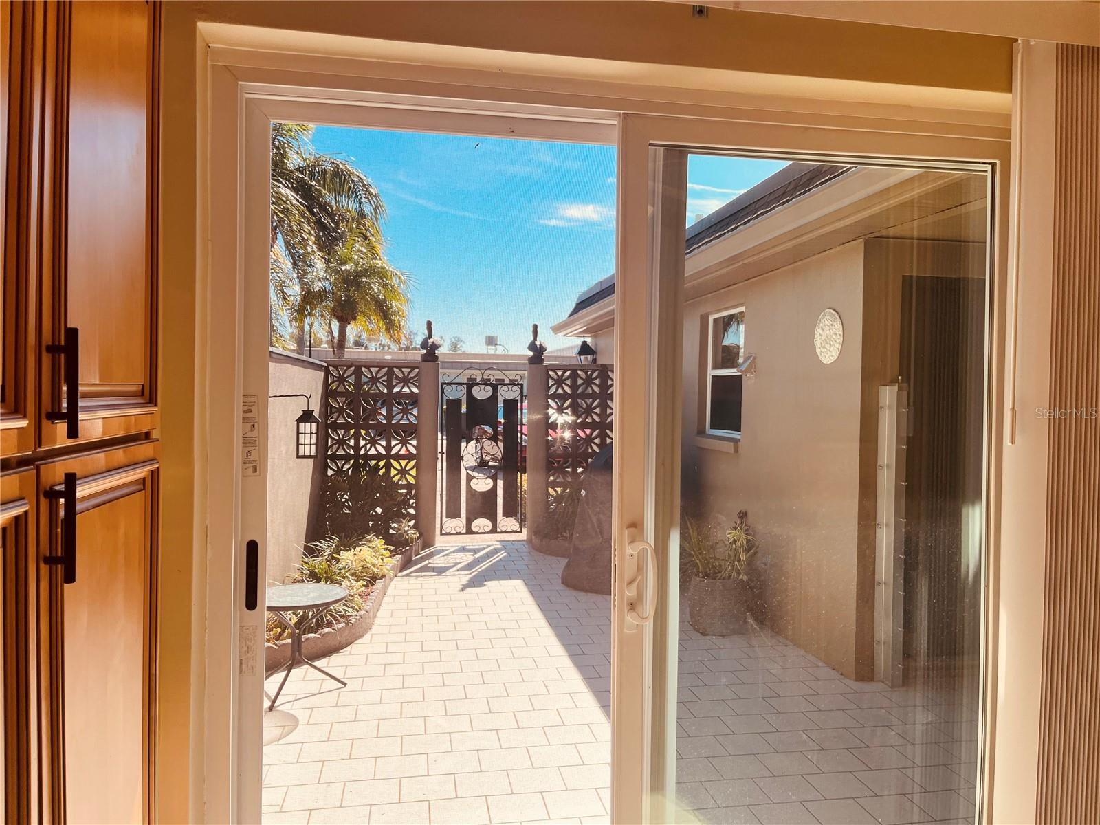 BOCA CIEGA POINT EAST - Residential