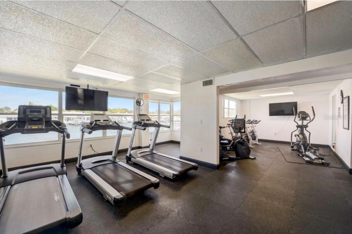 BOCA CIEGA POINT EAST - Residential